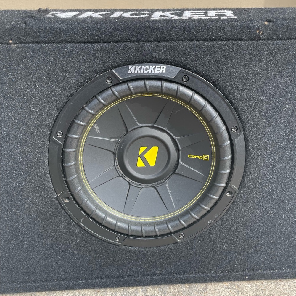 10” Kicker Comp Subwoofer with Kicker Amplifier Attached